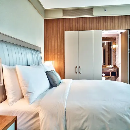 Otel Renaissance Polat Bosphorus 5*