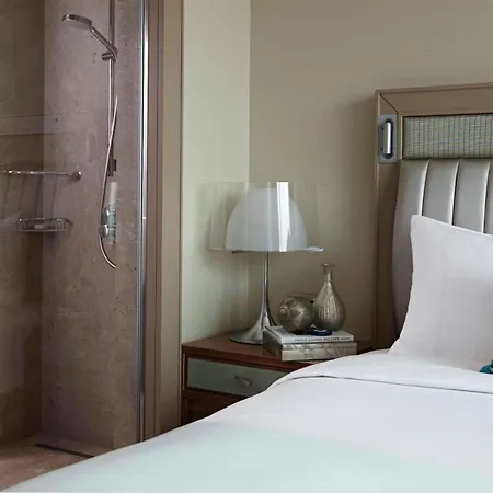 Renaissance Polat Bosphorus Hotel 5*